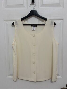 Graver Studio women’s button down front cream blouse